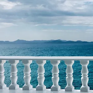  Apartment La Paloma Blanca The White Dove